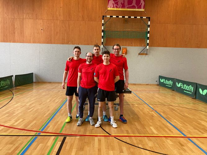 Das Team der Uni leipzig bei den Deutschen Hochschulmeisterschaften im Tischtennis 