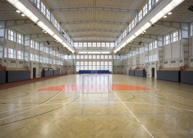 Ernst-Grube-Halle auf dem Campus Jahnallee. Foto: Christian Hüller